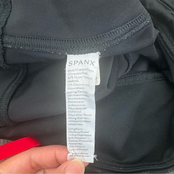 SPANX Faux Leather Camo Leggings Matte Black Camo S SM Small - Picture 7 of 14